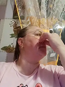 Kiss Eva online show from October 16, 4:30 pm