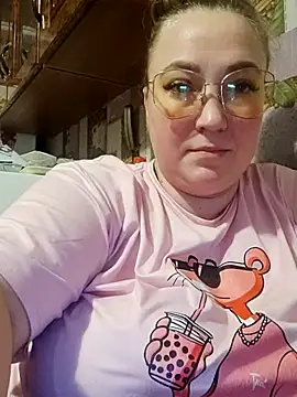 Kiss Eva online show from November 22, 8:08 pm