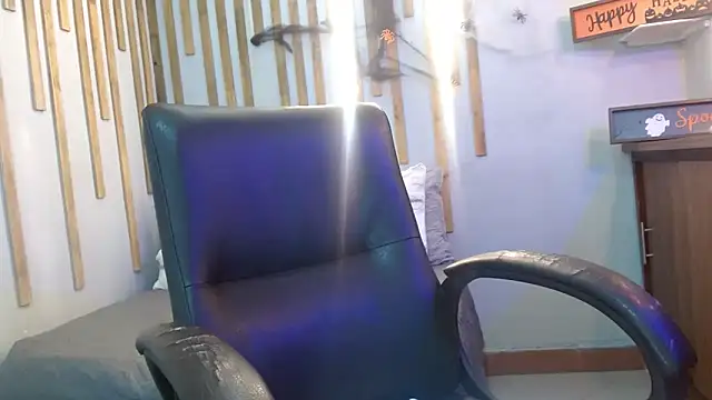 Snapshot of Angel_saez chatting on October 28, 11:25 am Angel saez online show from October 28, 11:25 am