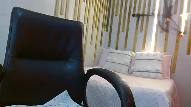 Snapshot of Angel_saez chatting on October 30, 11:55 am Angel saez online show from October 30, 11:55 am