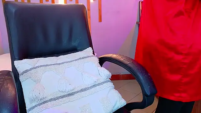 Snapshot of Angel_saez chatting on November 12, 10:48 am Angel saez online show from November 12, 10:48 am