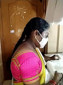 Snapshot of Megha_21 chatting on November 3, 6:03 am Megha 21 online show from November 3, 6:03 am