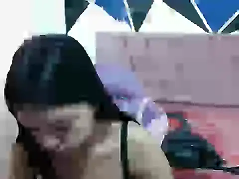 Snapshot of shy_luna18 chatting on October 20, 12:27 pm shy luna18 online show from October 20, 12:27 pm