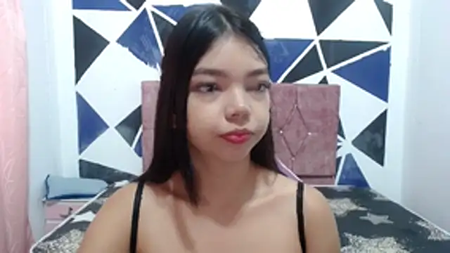 Snapshot of shy_luna18 chatting on November 30, 2:10 pm shy luna18 online show from November 30, 2:10 pm