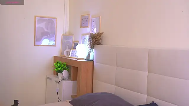 Snapshot of Venelopa chatting on October 6, 12:02 pm Venelopa online show from October 6, 12:02 pm