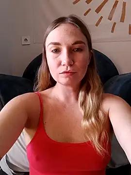 Snapshot of KisaVixen chatting on September 24, 8:50 am KisaVixen online show from September 24, 8:50 am