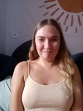 Snapshot of KisaVixen chatting on October 1, 8:53 am KisaVixen online show from October 1, 8:53 am