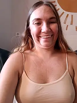 Snapshot of KisaVixen chatting on October 23, 12:15 pm KisaVixen online show from October 23, 12:15 pm