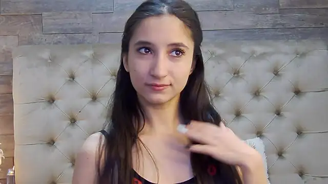 Snapshot of CarolinaBlair chatting on September 25, 6:06 am CarolinaBlair online show from September 25, 6:06 am