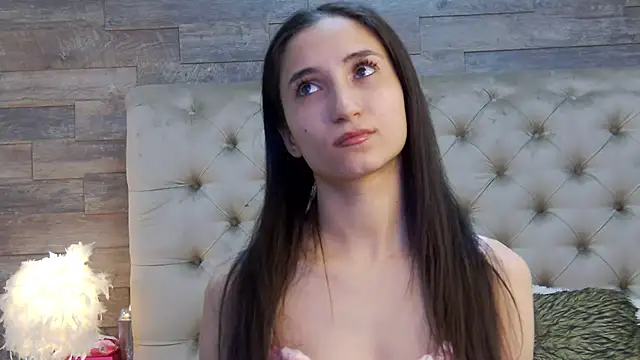 Snapshot of CarolinaBlair chatting on October 2, 6:09 am CarolinaBlair online show from October 2, 6:09 am