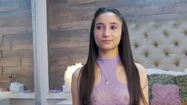 Snapshot of CarolinaBlair chatting on November 28, 8:11 pm CarolinaBlair online show from November 28, 8:11 pm