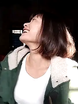 linda bae00 online show from December 1, 12:59 am