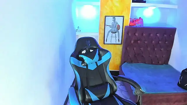 alison moon7 online show from November 26, 12:17 pm