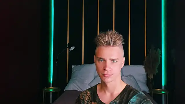 LawrenceMiles online show from September 15, 10:48 am