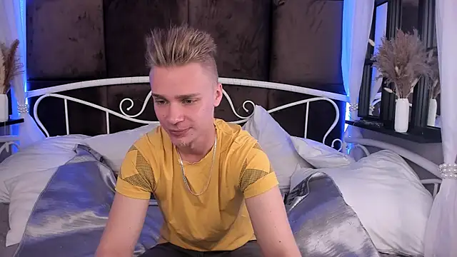 LawrenceMiles online show from September 24, 10:29 am