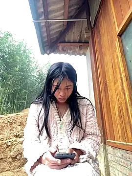 EmLy02 online show from November 13, 1:26 am