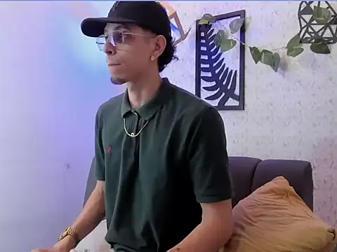 nicolai drake online show from October 12, 1:04 am