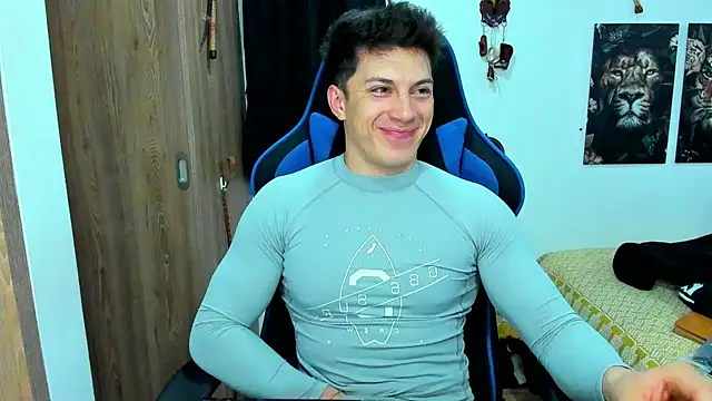 javiersexymann online show from December 19, 11:46 pm