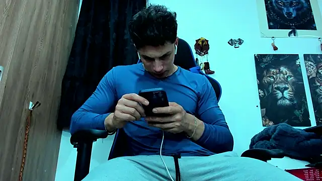 javiersexymann online show from February 23, 12:30 am