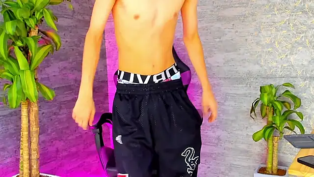 Snapshot of ArthurCox chatting on September 9, 11:48 pm ArthurCox online show from September 9, 11:48 pm