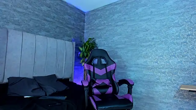 Snapshot of ArthurCox chatting on November 7, 5:35 pm ArthurCox online show from November 7, 5:35 pm