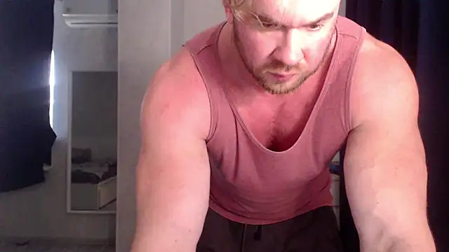 Snapshot of ThorHemsworthRU chatting on December 12, 9:30 am ThorHemsworthRU online show from December 12, 9:30 am