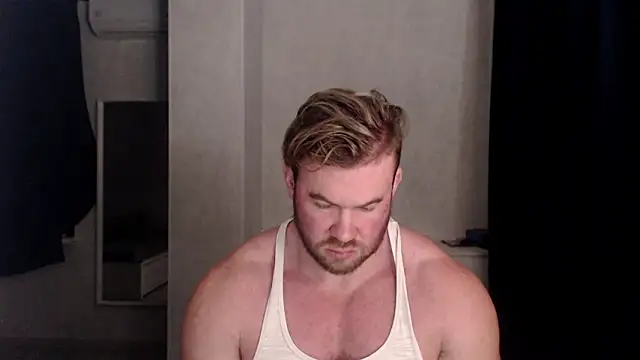 Snapshot of ThorHemsworthRU chatting on December 18, 4:20 am ThorHemsworthRU online show from December 18, 4:20 am