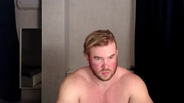 Snapshot of ThorHemsworthRU chatting on February 3, 8:35 pm ThorHemsworthRU online show from February 3, 8:35 pm