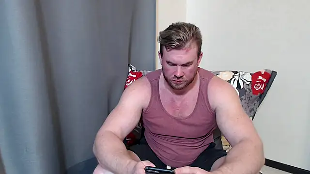 Snapshot of ThorHemsworthRU chatting on March 18, 7:52 am ThorHemsworthRU online show from March 18, 7:52 am