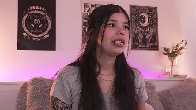 sophieee art online show from September 8, 7:02 pm