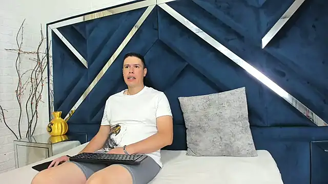 CandyandSteven online show from September 28, 2:39 am