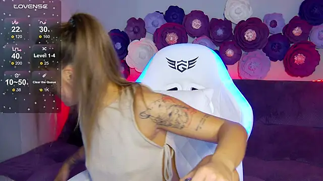 LindaBrilliant online show from September 15, 3:06 am