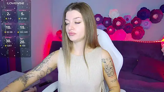 LindaBrilliant online show from October 12, 2:54 am