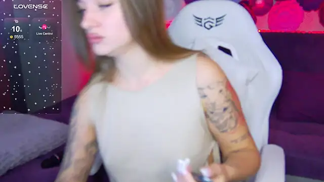 LindaBrilliant online show from October 15, 2:55 am