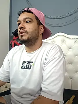 Snapshot of Stevens_db chatting on September 14, 7:35 pm Stevens db online show from September 14, 7:35 pm