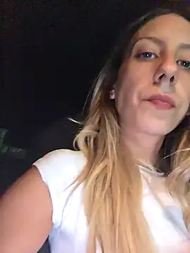 Snapshot of PetiteSecrets chatting on November 5, 5:46 pm PetiteSecrets online show from November 5, 5:46 pm