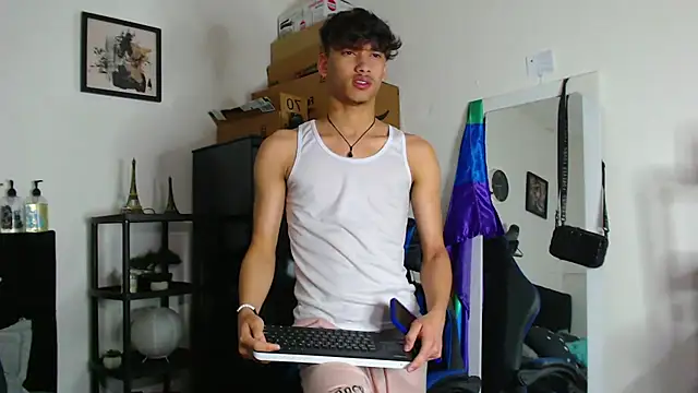 Snapshot of Gael_Jones chatting on September 25, 2:26 am Gael Jones online show from September 25, 2:26 am