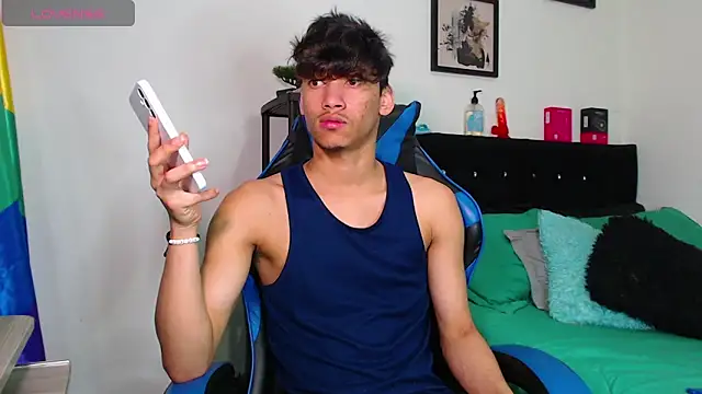 Snapshot of Gael_Jones chatting on November 3, 5:31 am Gael Jones online show from November 3, 5:31 am