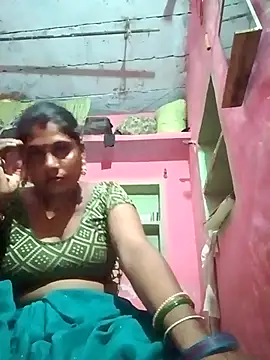 Snapshot of sanjna_sharmaa chatting on September 24, 3:26 pm sanjna sharmaa online show from September 24, 3:26 pm