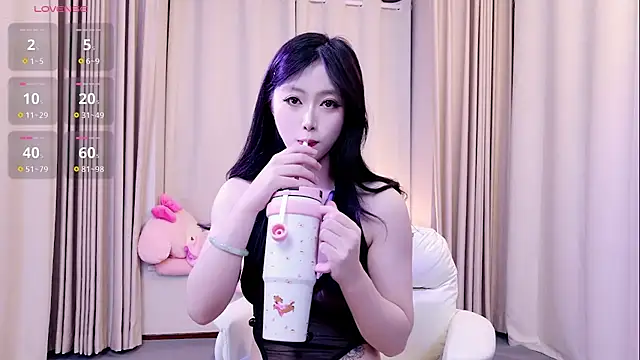 niannian18 online show from November 18, 10:09 am