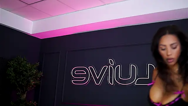 Snapshot of SiennaRuh chatting on September 14, 6:56 am SiennaRuh online show from September 14, 6:56 am