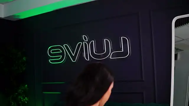 Snapshot of SiennaRuh chatting on October 24, 10:00 am SiennaRuh online show from October 24, 10:00 am