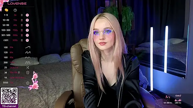 Snapshot of exxxcore_ chatting on October 27, 10:14 pm exxxcore online show from October 27, 10:14 pm