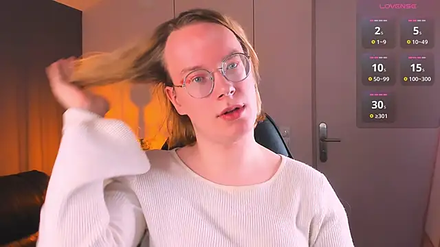 Snapshot of Amanda_Butlerr chatting on October 5, 11:19 am Amanda Butlerr online show from October 5, 11:19 am