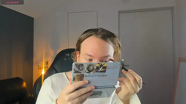 Snapshot of Amanda_Butlerr chatting on October 22, 9:53 am Amanda Butlerr online show from October 22, 9:53 am