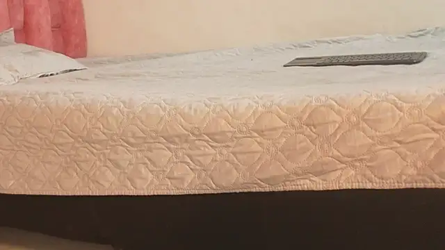 Snapshot of anna_beneet chatting on September 24, 3:26 pm anna beneet online show from September 24, 3:26 pm