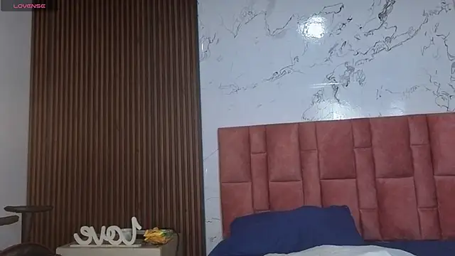 Snapshot of anna_beneet chatting on November 5, 2:50 pm anna beneet online show from November 5, 2:50 pm