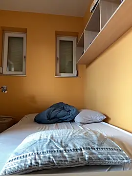 Snapshot of Raveman chatting on October 5, 8:45 am Raveman online show from October 5, 8:45 am