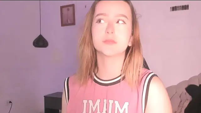 kristal joi dl online show from October 6, 12:24 pm