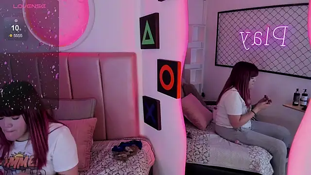 evaa jones1 online show from September 24, 5:00 am